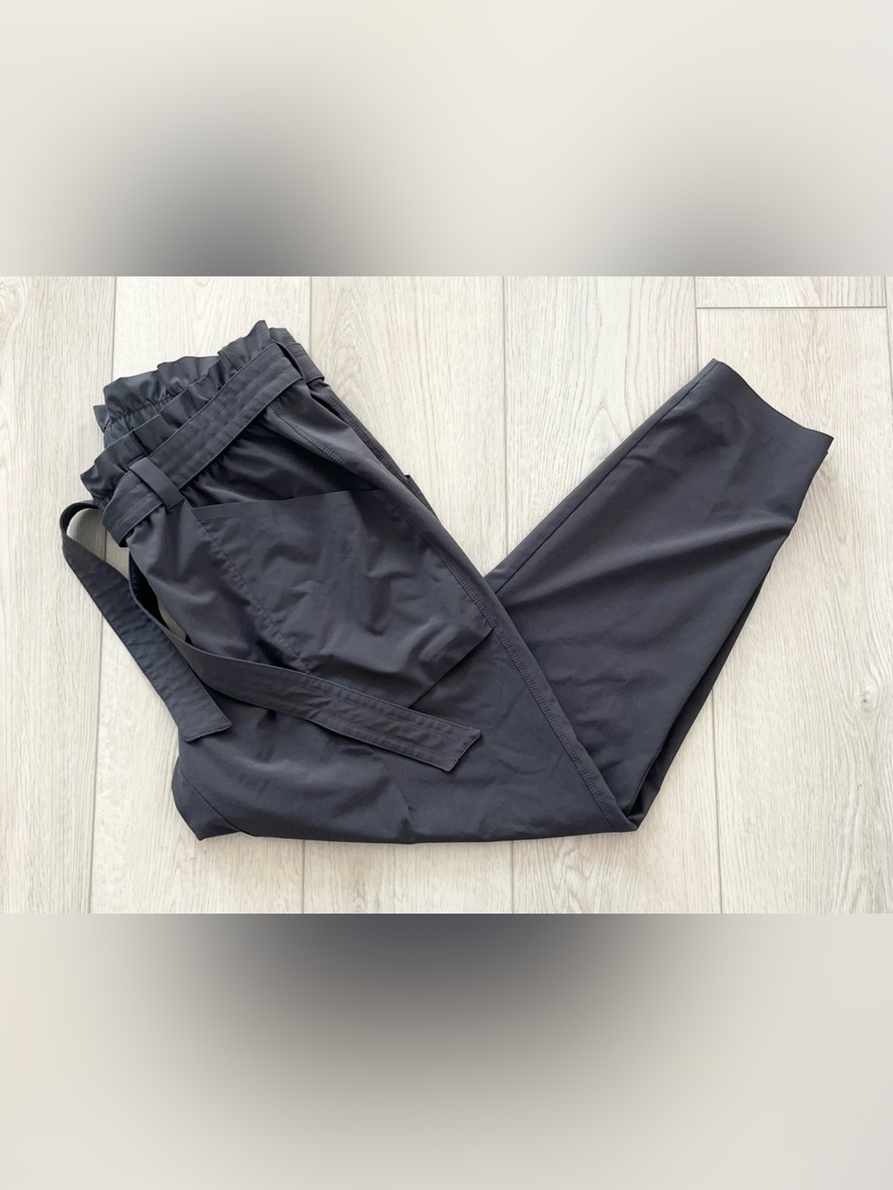 Athleta Skyline Pants Stretch Belted Ankle Brown Travel Women’s Size 12